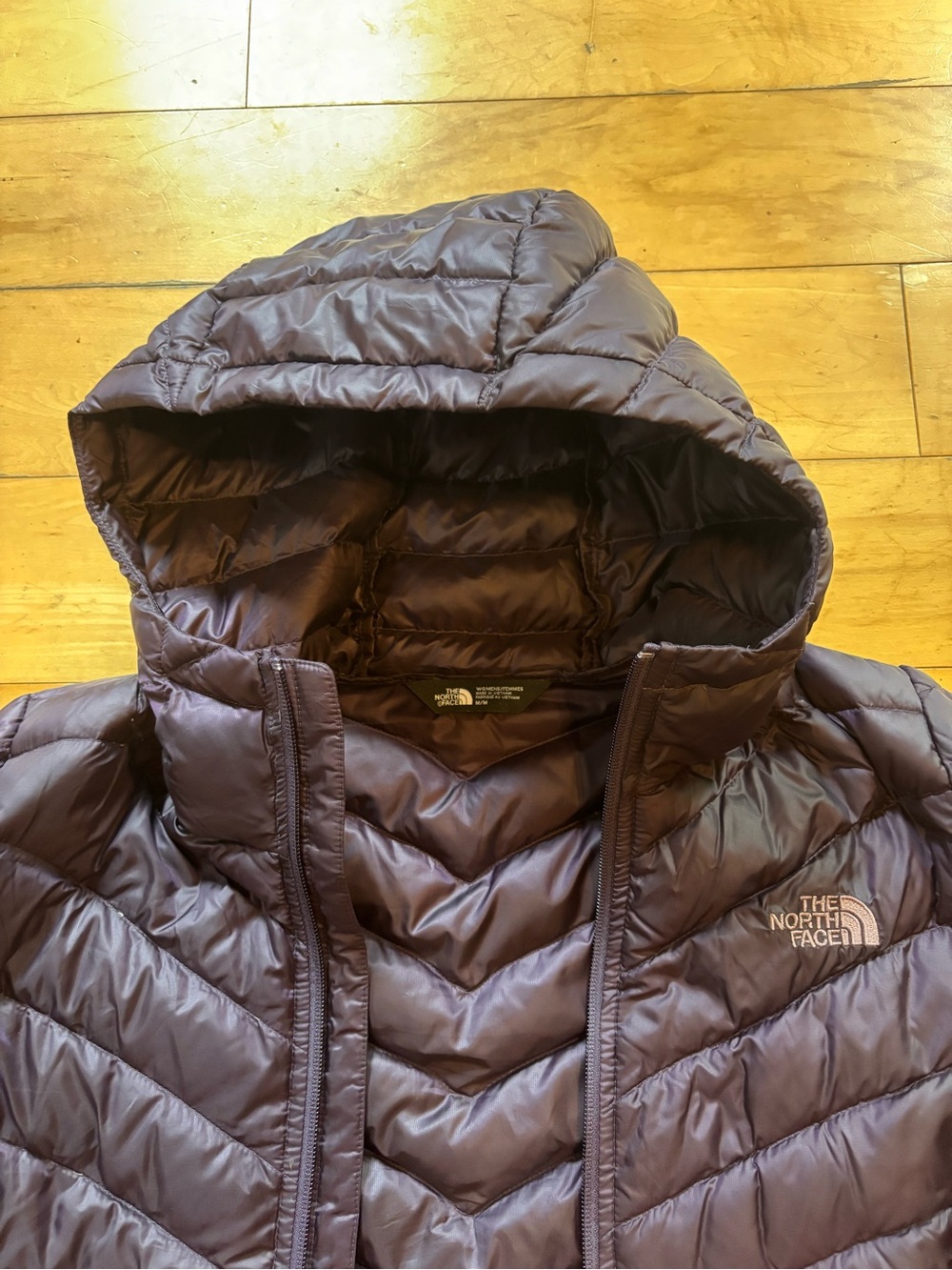 North Face Women’s Medium Trevail Hooded Puffer Parka Purple - Picture 3 of 3